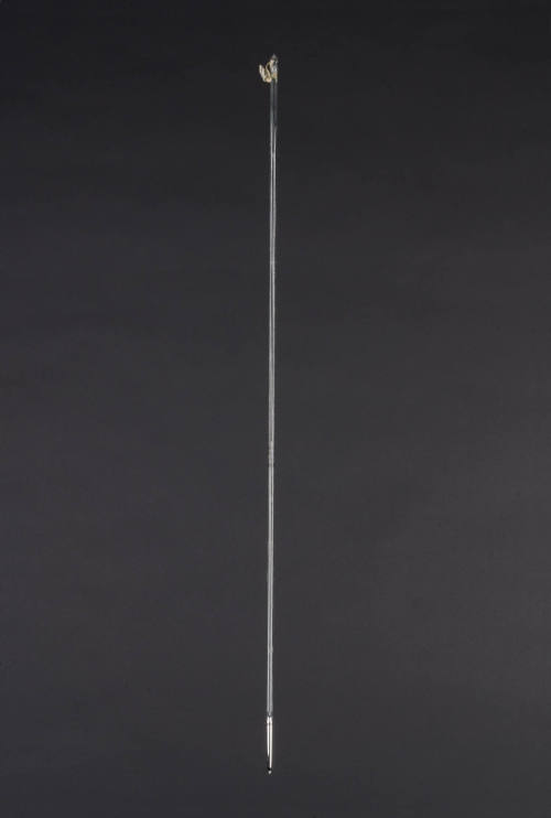 thermometer with discontinuous scale