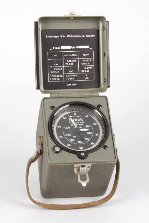 type 2A aneroid barometer